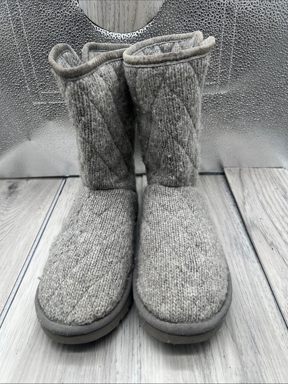 UGG AUSTRALIA 3176 QUILTED GRAY KNIT SHEEPSKIN Footbed Womens Boots SZ 7